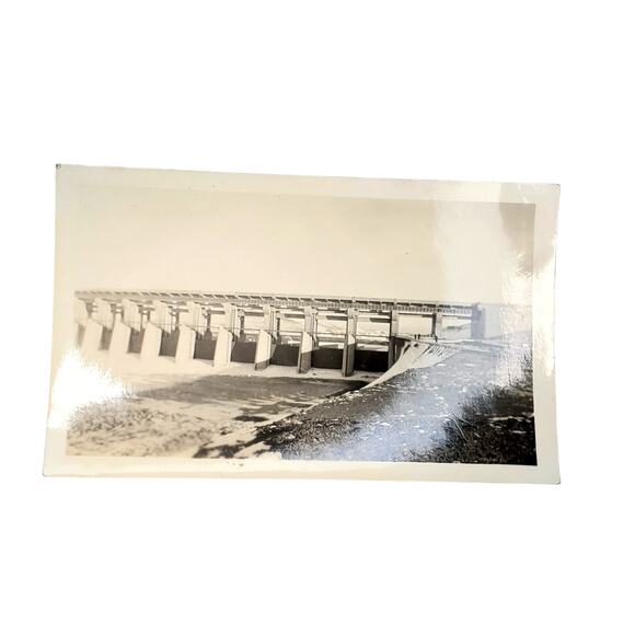 Vtg Fort Peck View Original Monochrome Photography Found Snapshot 1940s - Picture 1 of 4
